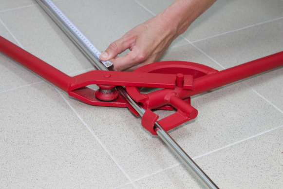 rucni-ohybacka-na-zelezo